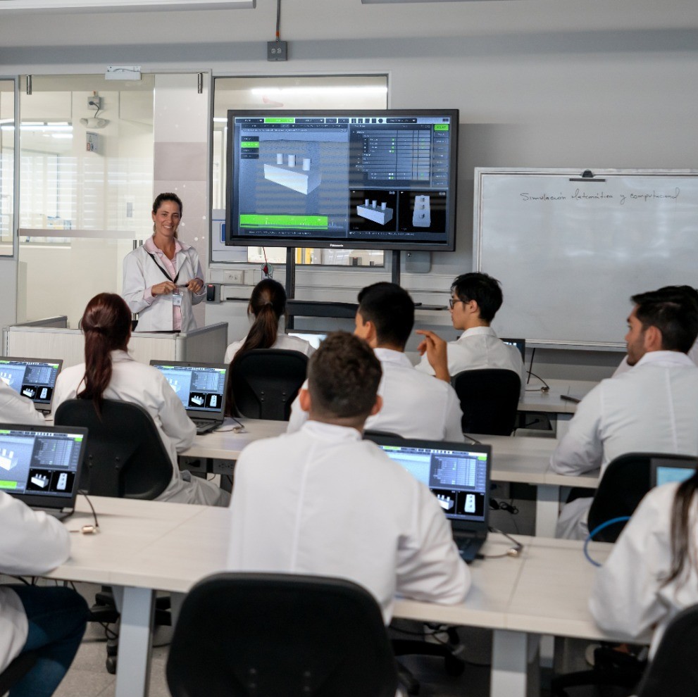 Maestría en Educación con especialidad en las TIC en la Educación Maestría en Educación con especialidad en las TIC en la Educación